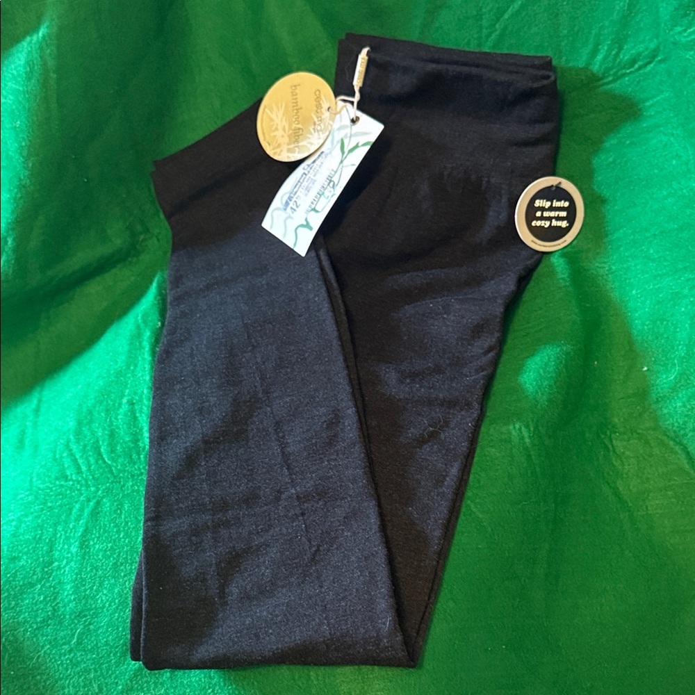 NWT C’est Moi. One size stretchy fleece lined bamboo fiber gray/ Black Leggings